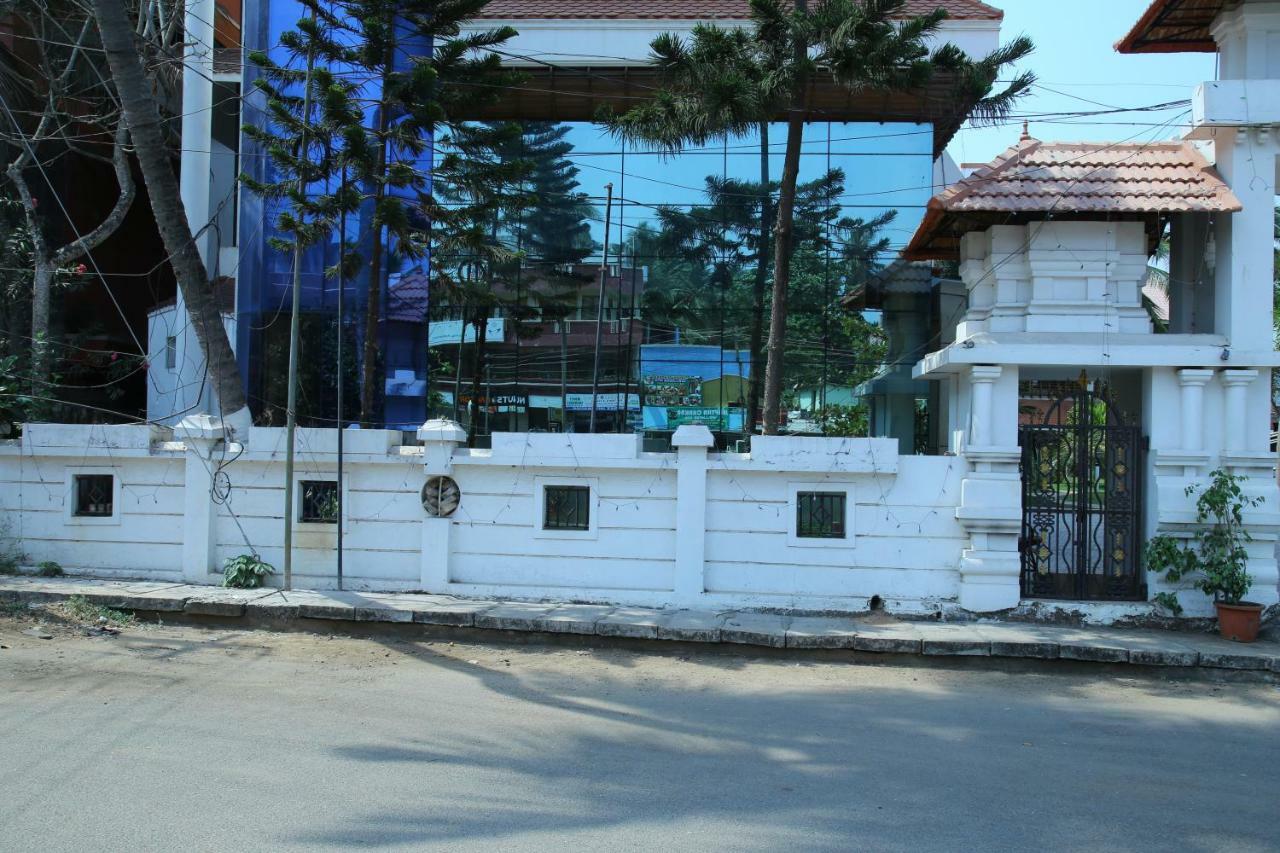 The Byke Puja Samudra Hotel Kovalam Eksteriør billede